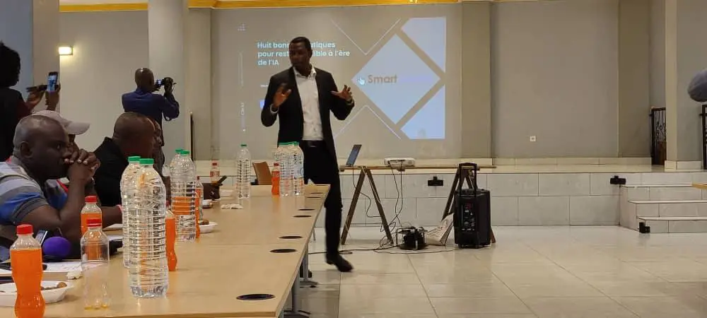 Quand l’IA et les deepfakes menacent l’information, Smart Click Africa et l’UPF Cameroun répondent par l’éducation