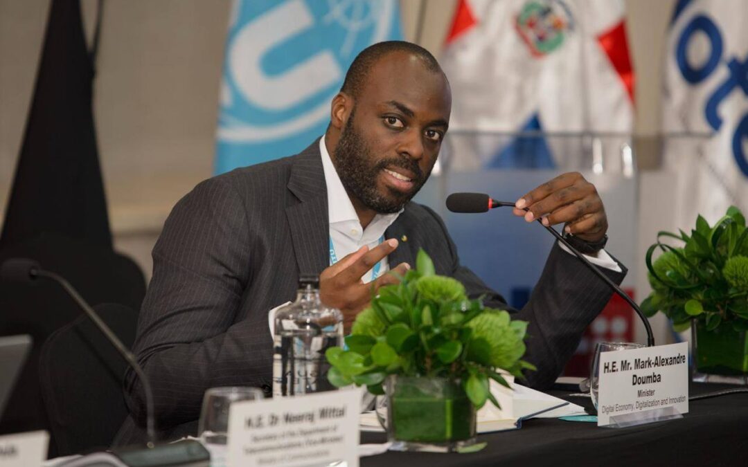 Le Gabon passe à l’e-Gov : “Enfin un cadre légal !” – Le Ministre Doumba explique tout [Vidéo] 